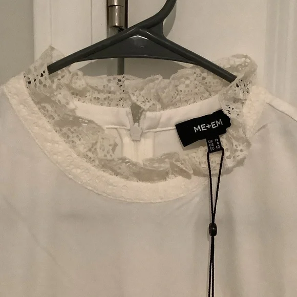 ME+EM Cream Lace-Trim Sleeveless Shell, Brand New - Picture 3 of 4